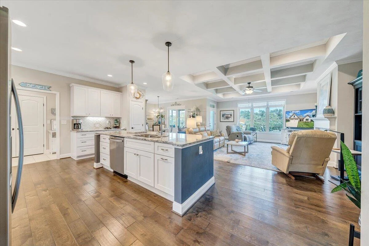 399 Merion CIR - Photo 10