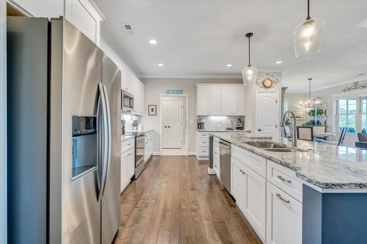 399 Merion CIR - Photo 11