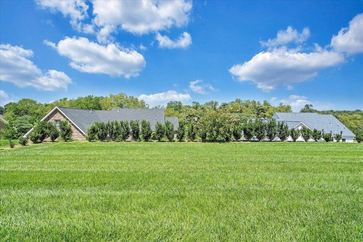 399 Merion CIR - Photo 42