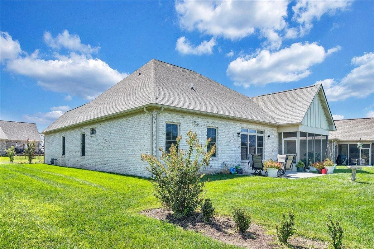 399 Merion CIR - Photo 43