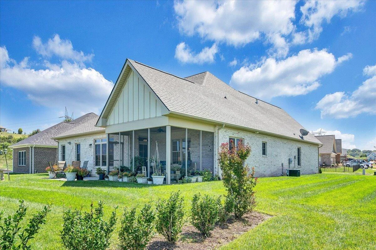 399 Merion CIR - Photo 47