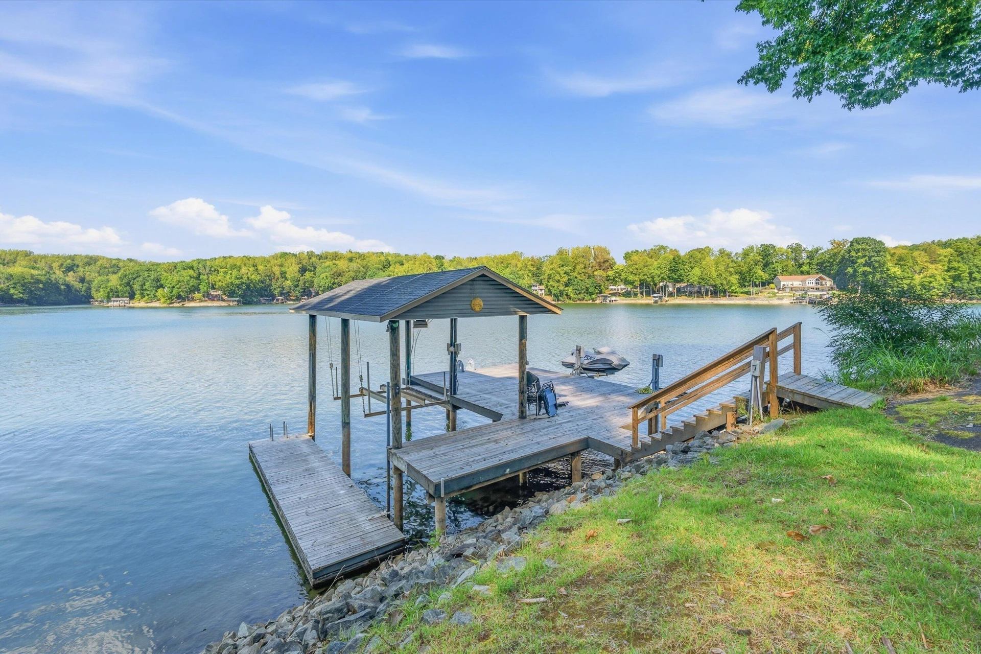 860 Long Island DR - Photo 3