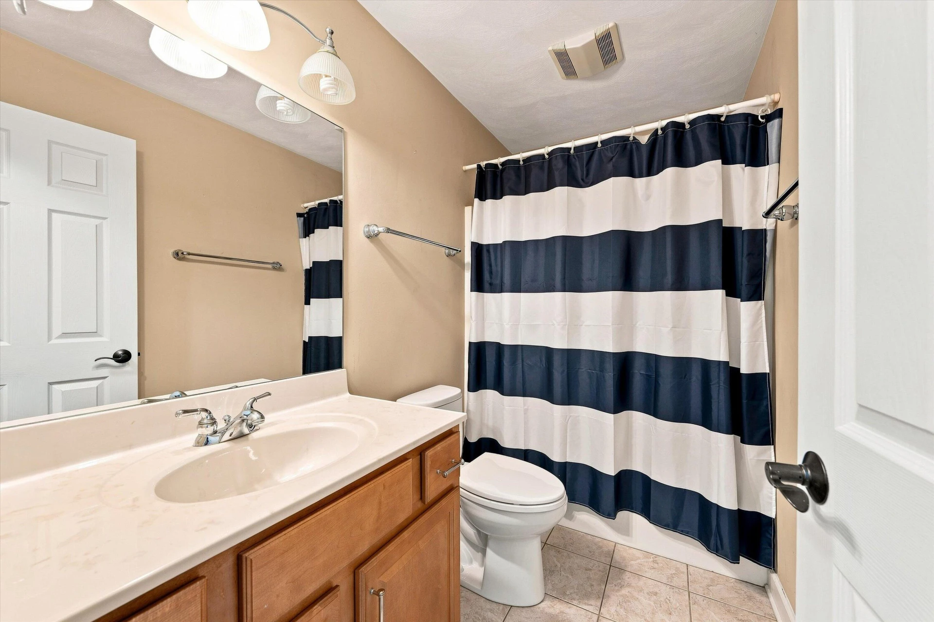 860 Long Island DR - Photo 29