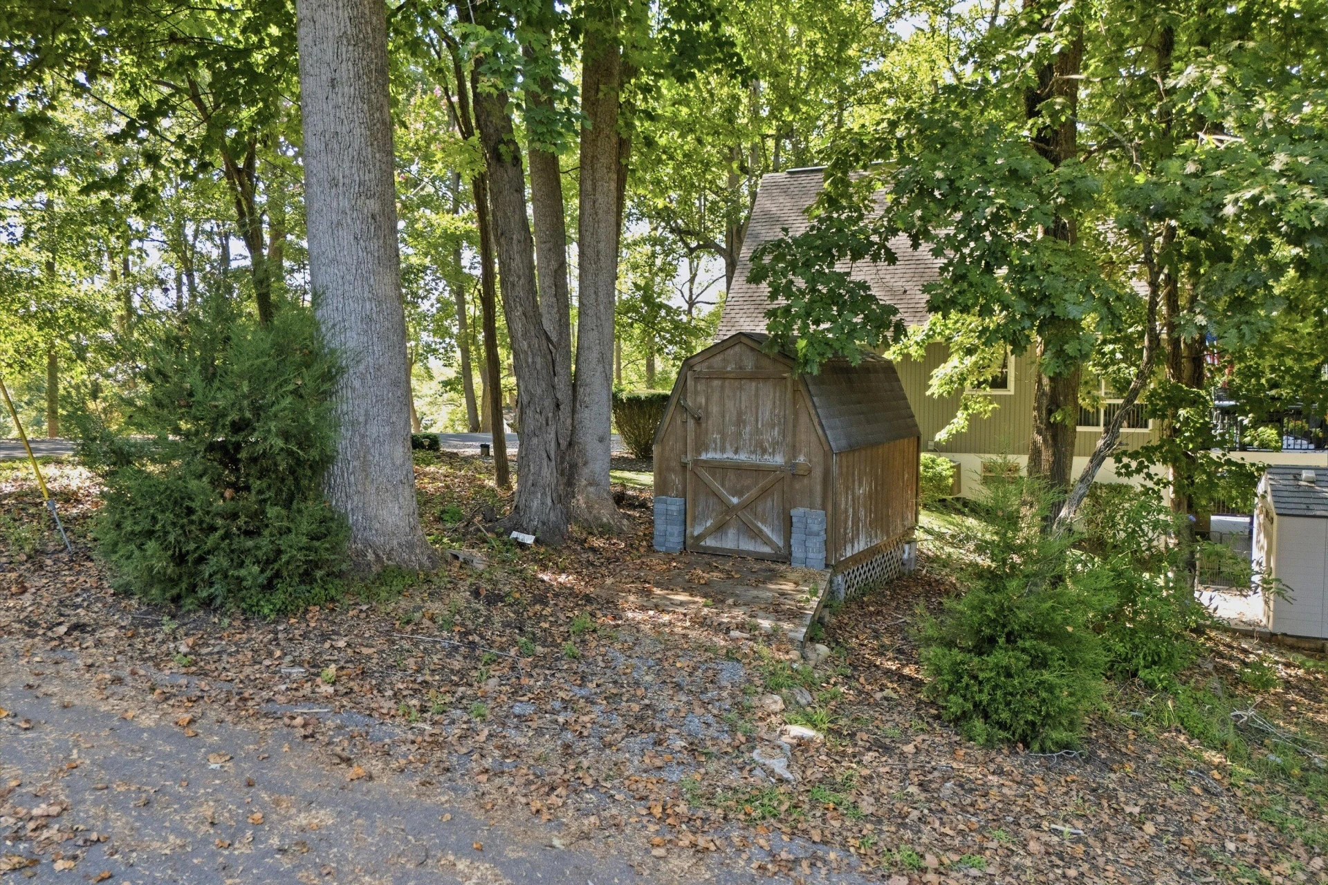 860 Long Island DR - Photo 59