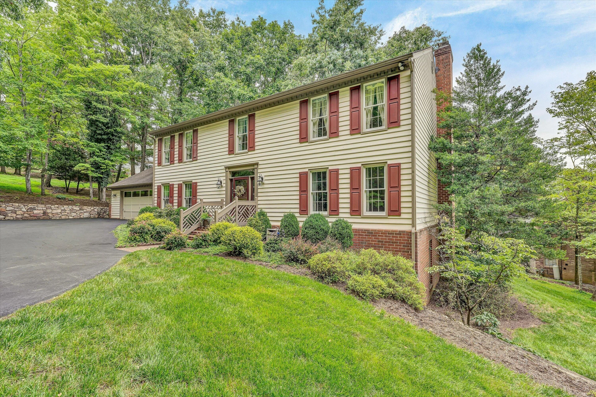 6378 Hidden Valley DR - Photo 3