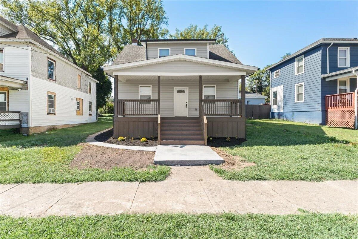 1528 Melrose AVE NW