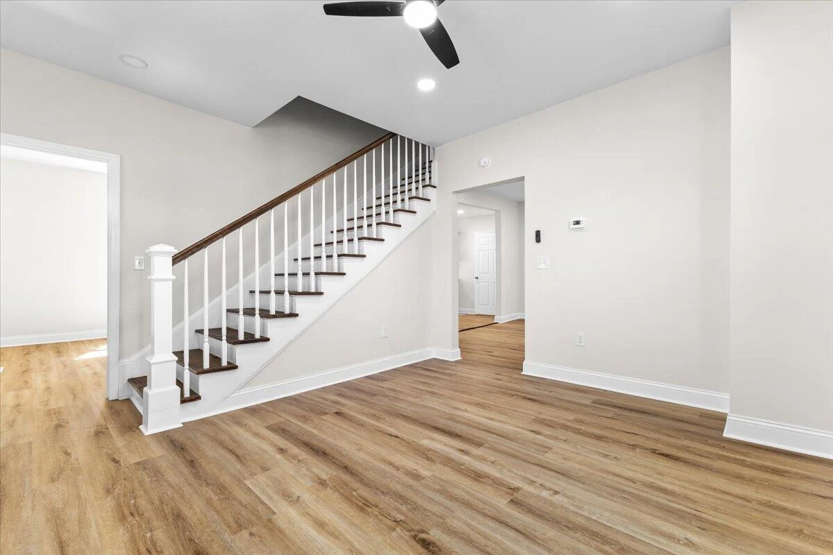 1528 Melrose AVE NW - Photo 15