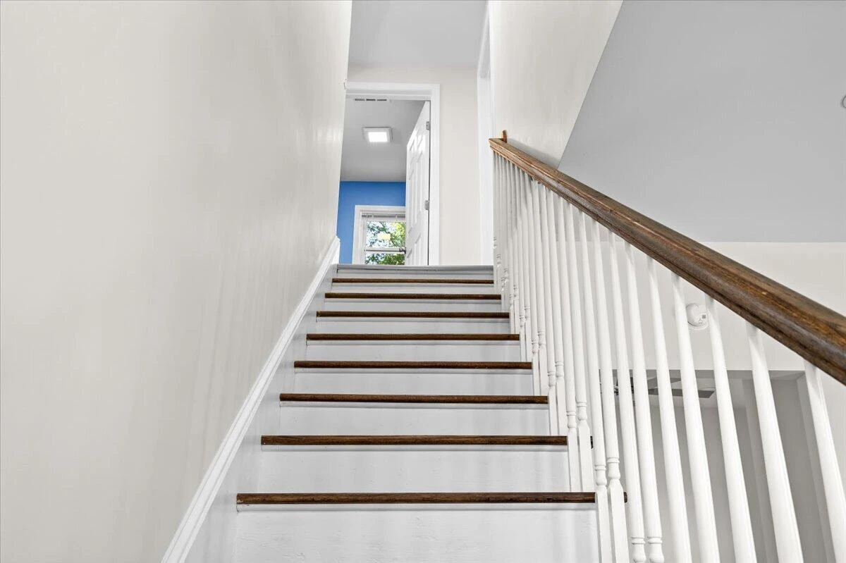 1528 Melrose AVE NW - Photo 22