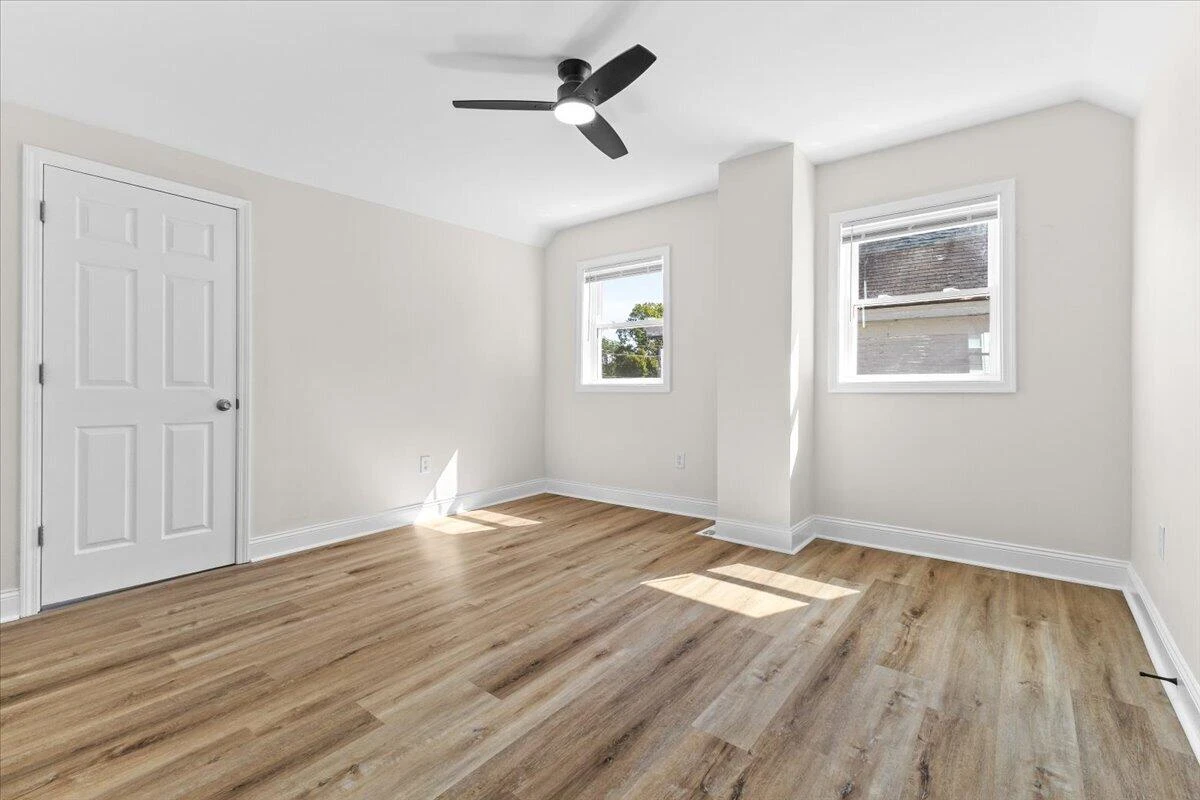 1528 Melrose AVE NW - Photo 26