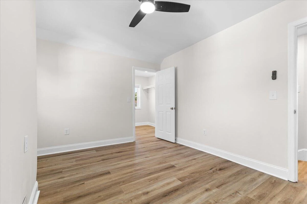 1528 Melrose AVE NW - Photo 29