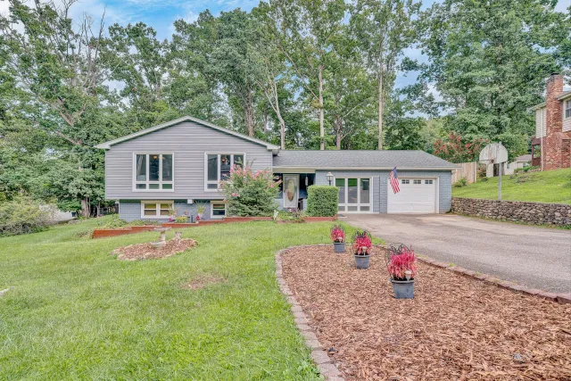 4024 Chaparral DR