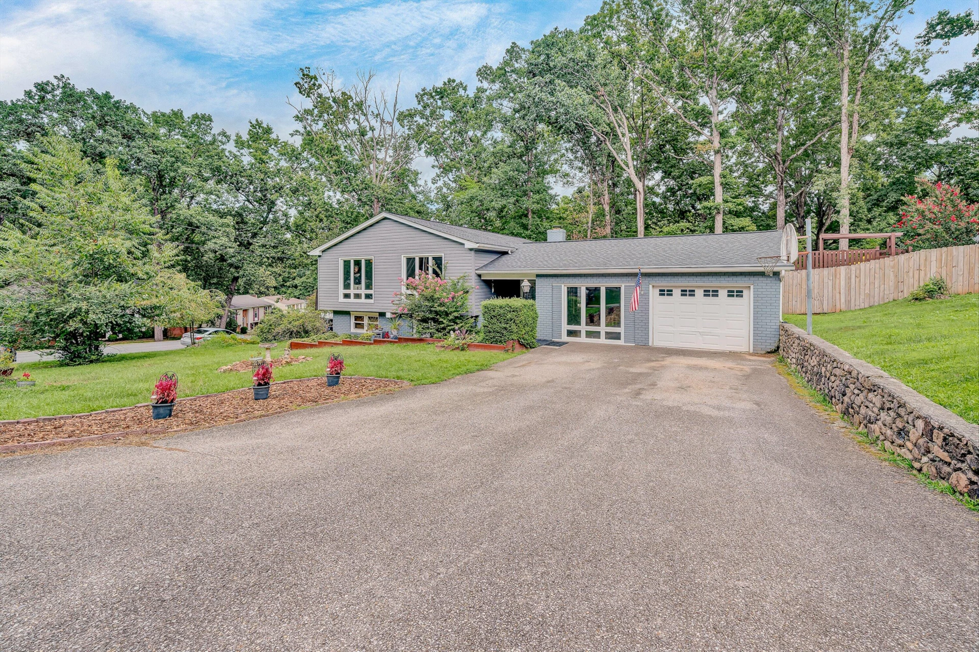 4024 Chaparral DR - Photo 2