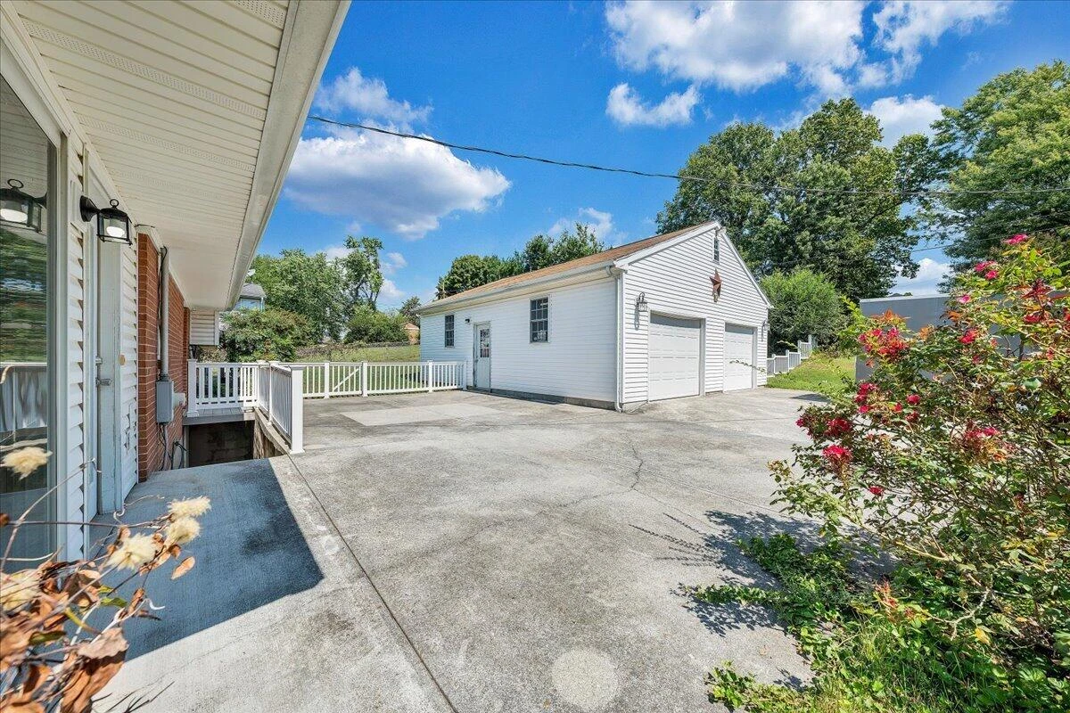 5605 Oakland BLVD - Photo 30