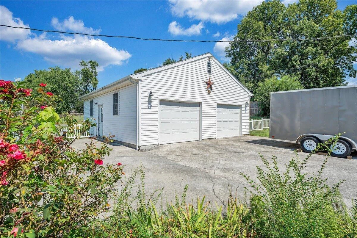 5605 Oakland BLVD - Photo 31