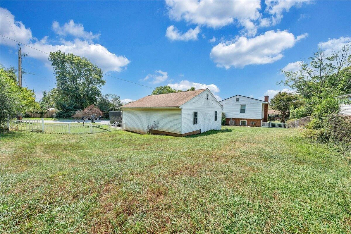 5605 Oakland BLVD - Photo 37