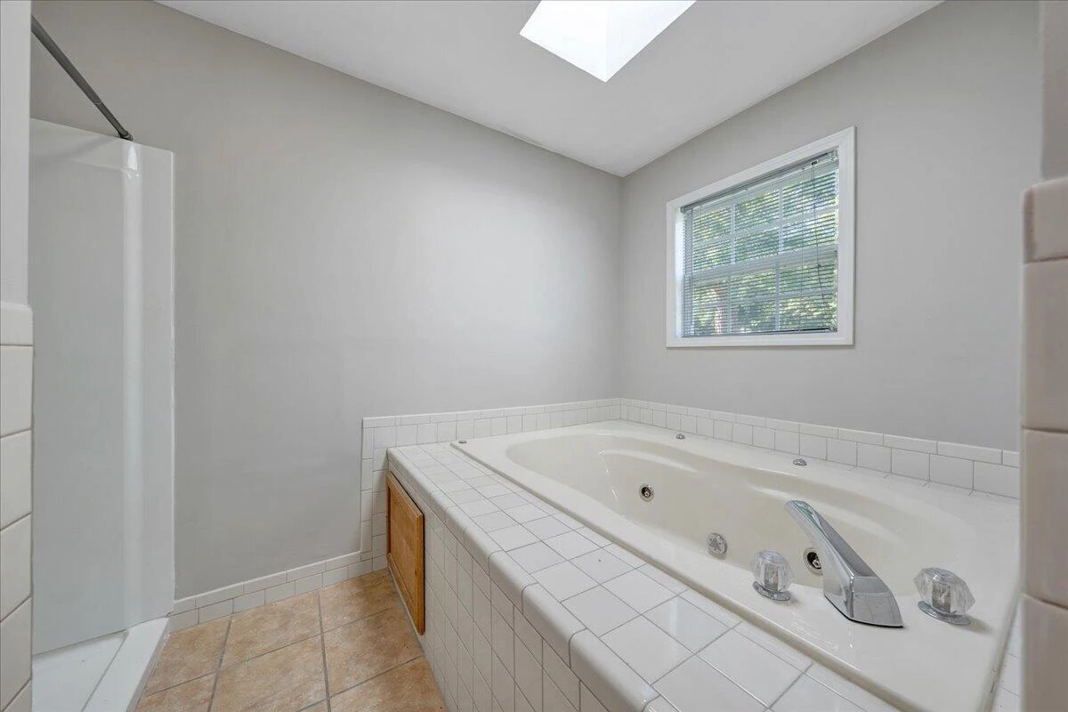 4626 Horseman DR NE - Photo 14