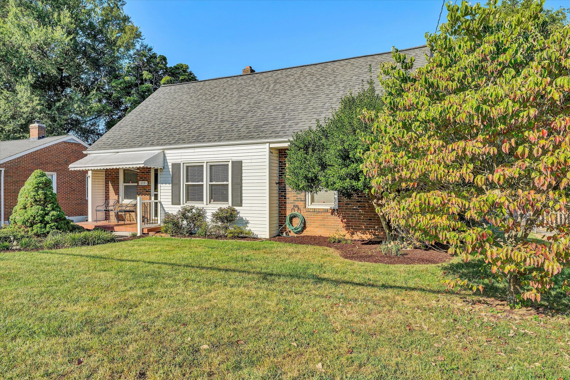 219 Valleydale AVE - Photo 5