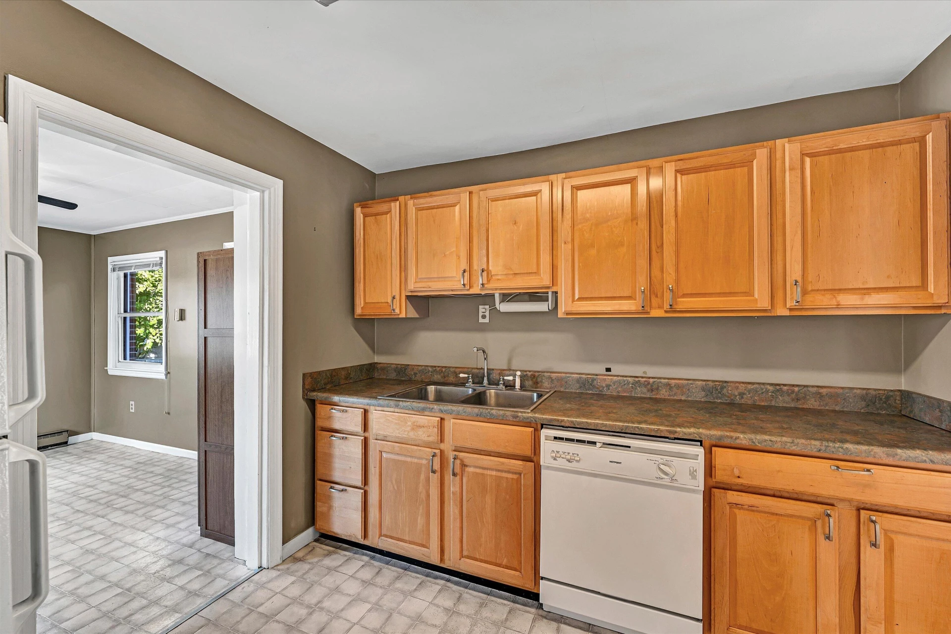 219 Valleydale AVE - Photo 12