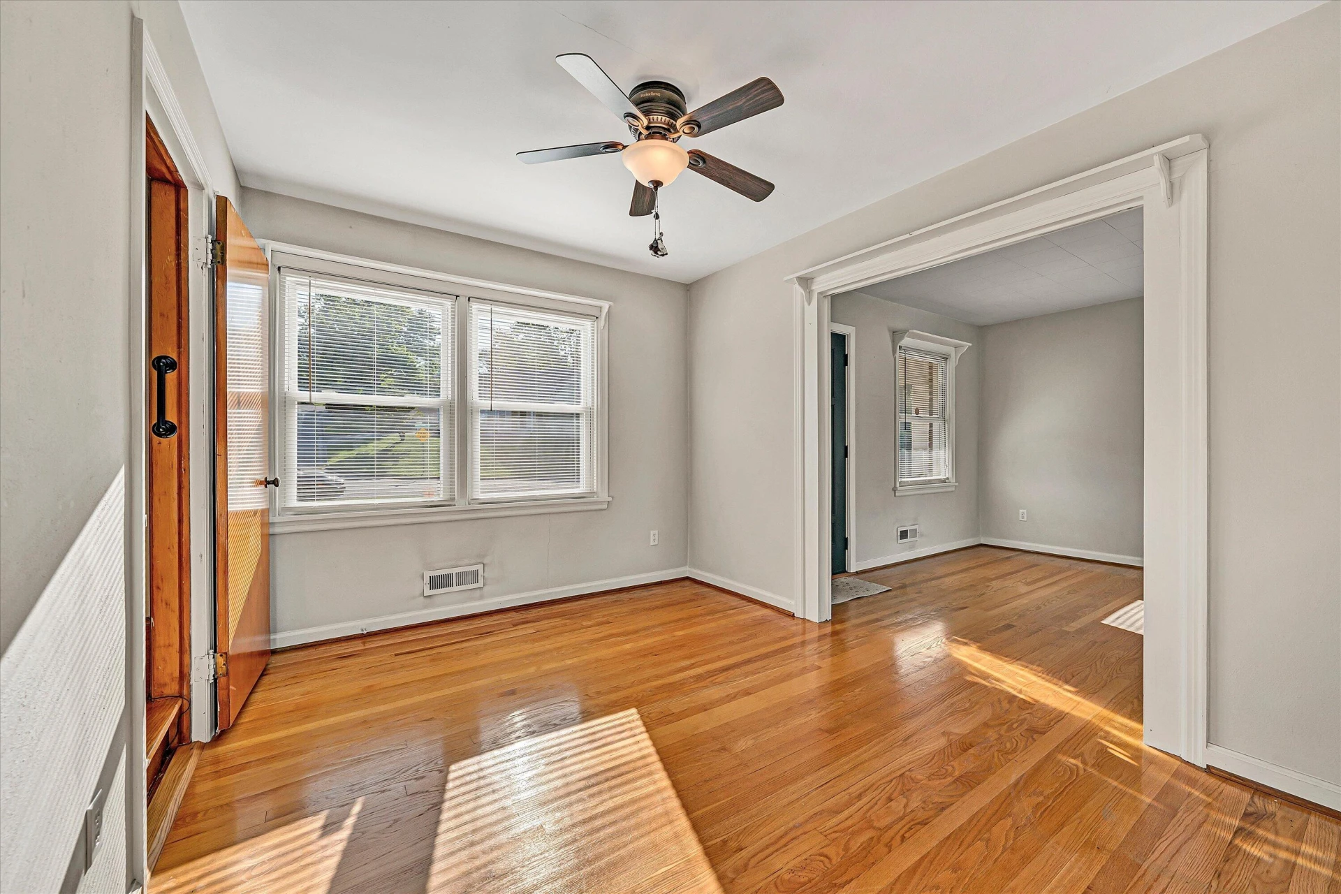 219 Valleydale AVE - Photo 16