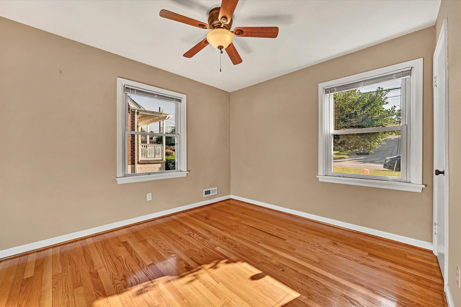 219 Valleydale AVE - Photo 17