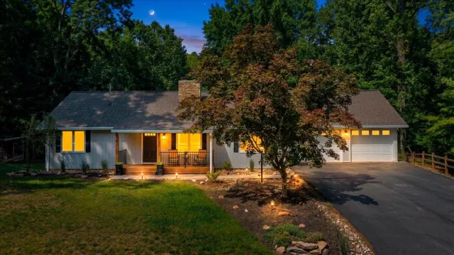 129 Leeward DR, Moneta, VA, 24121