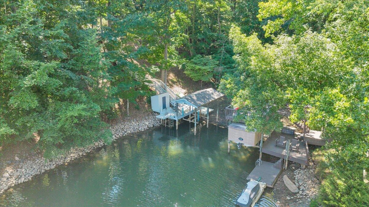 129 Leeward DR - Photo 7