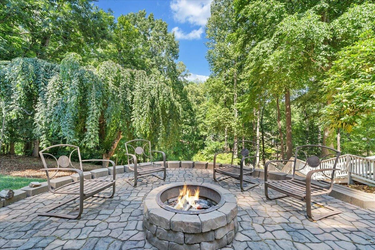 129 Leeward DR - Photo 9
