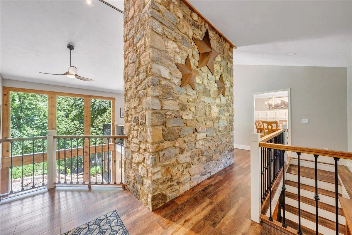 129 Leeward DR - Photo 14