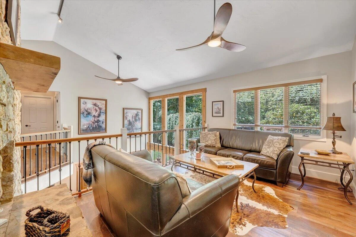 129 Leeward DR - Photo 16
