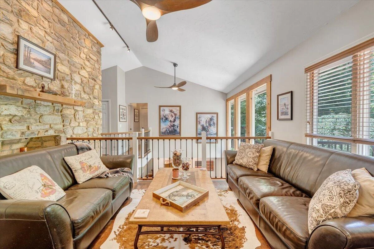 129 Leeward DR - Photo 18