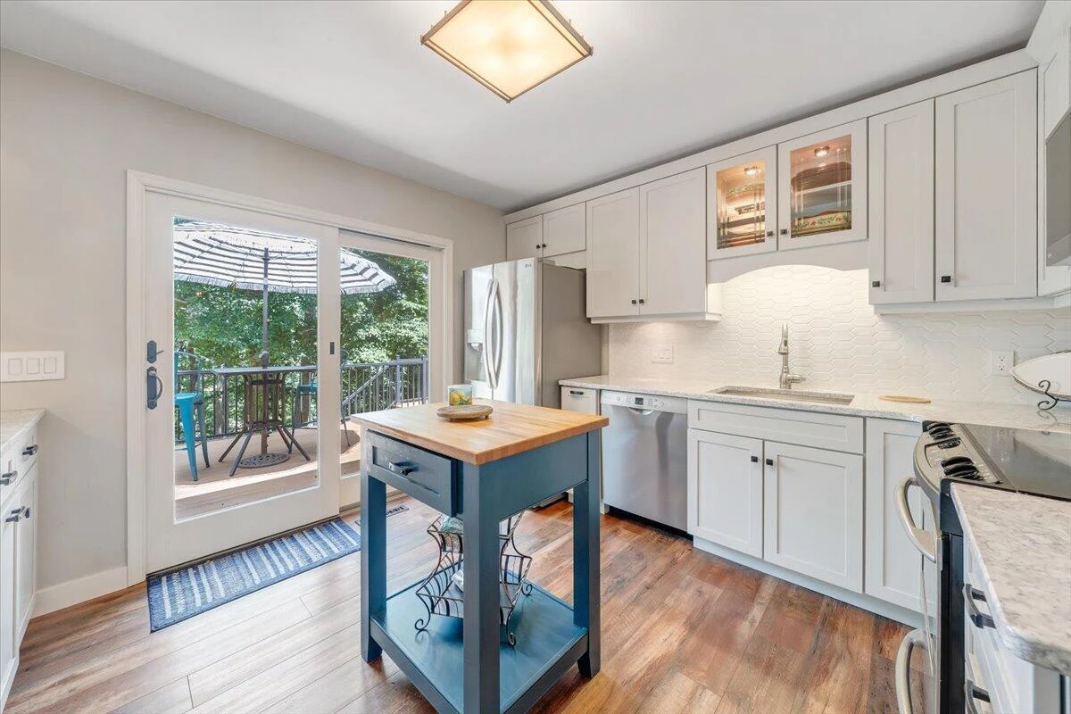 129 Leeward DR - Photo 24