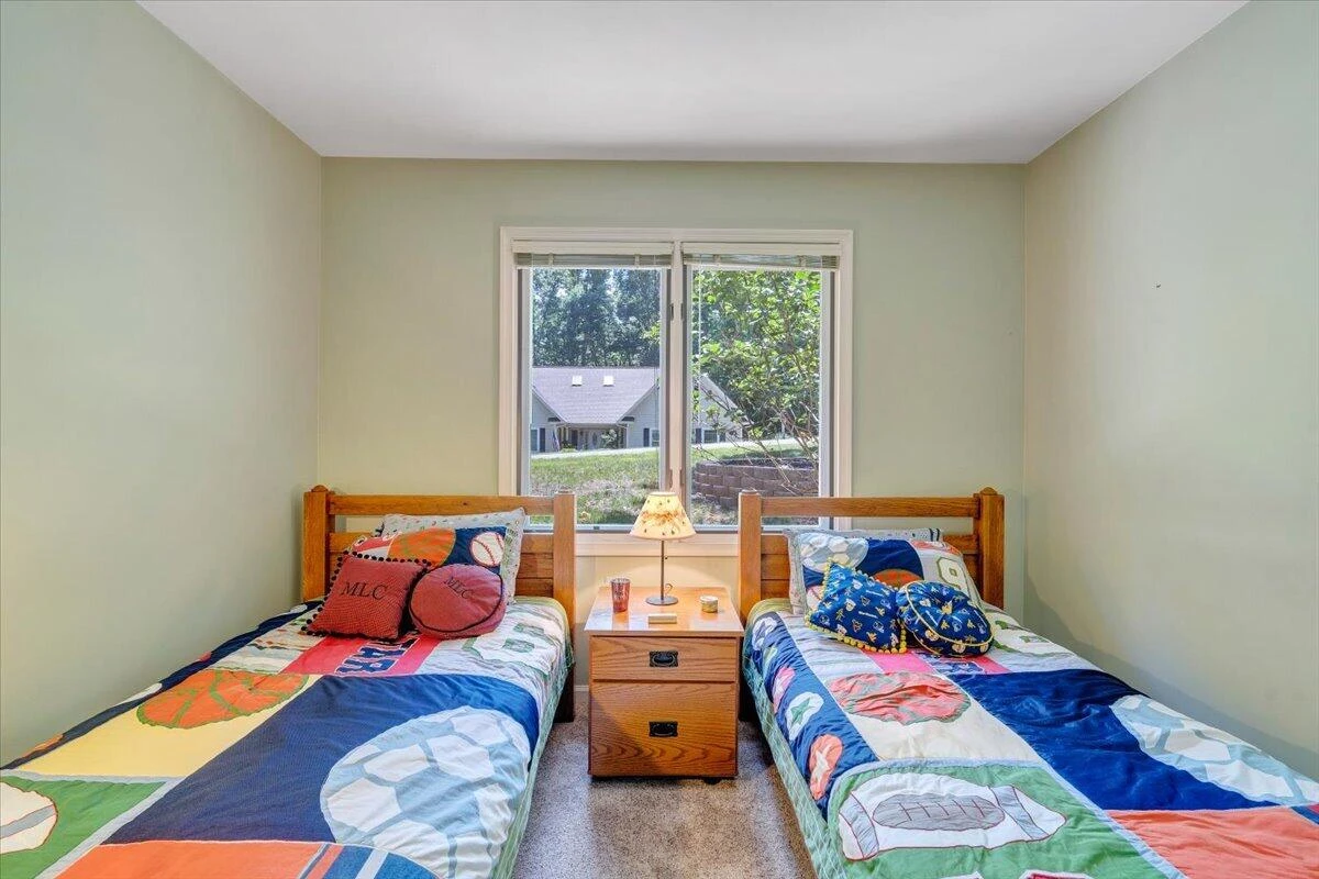 129 Leeward DR - Photo 31
