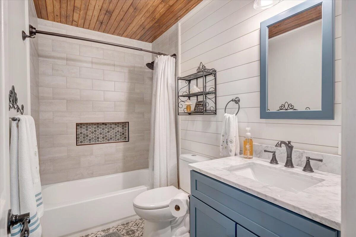 129 Leeward DR - Photo 32