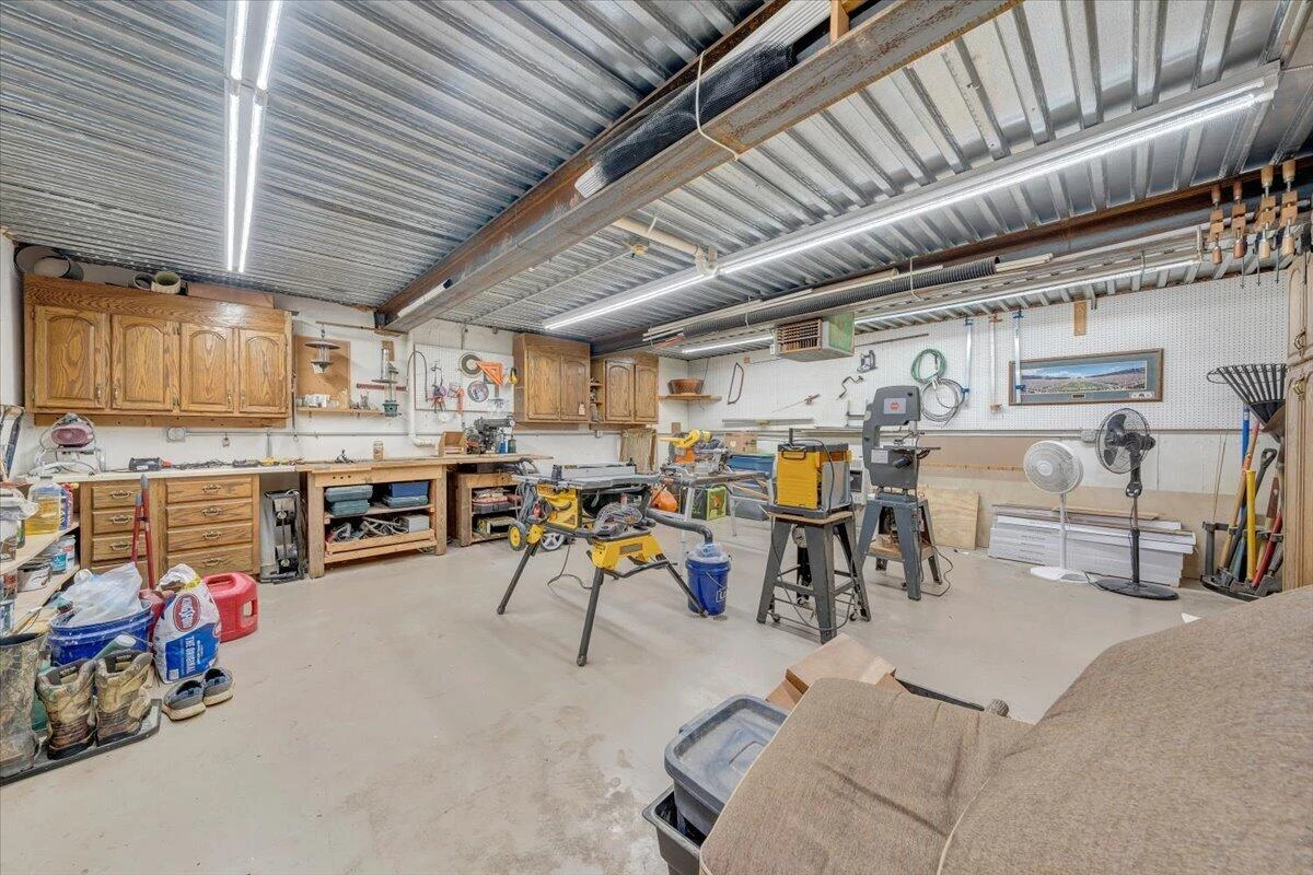 129 Leeward DR - Photo 46