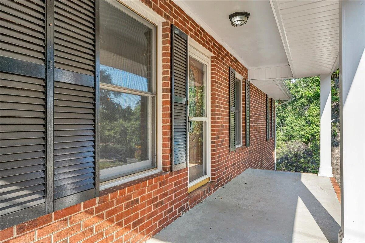1436 Mountain Pass RD - Photo 3