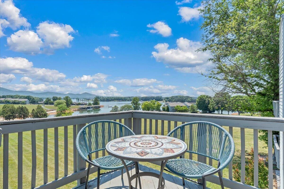 150 Sailors Cove DR #UNIT 1218 - Photo 2
