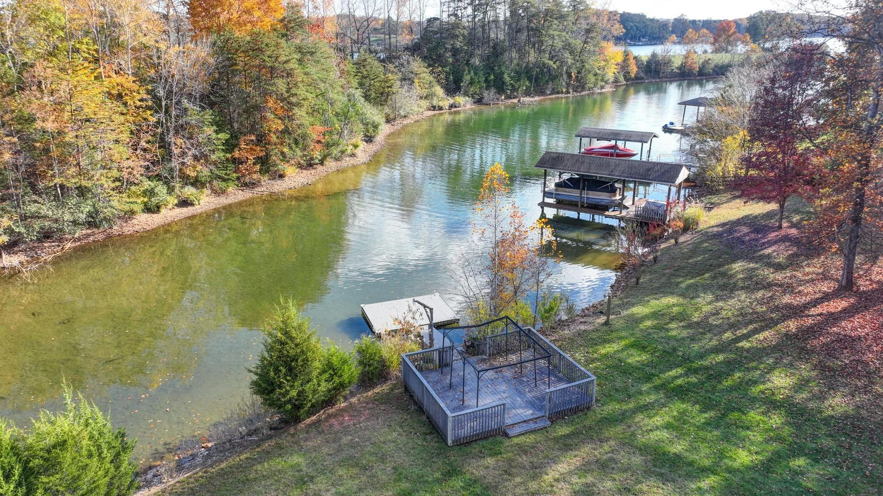 381 Browns Point DR - Photo 2