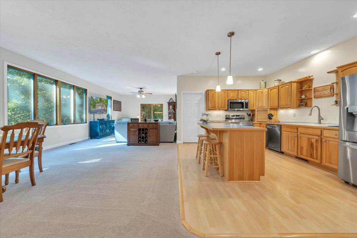 109 Creeden DR - Photo 4