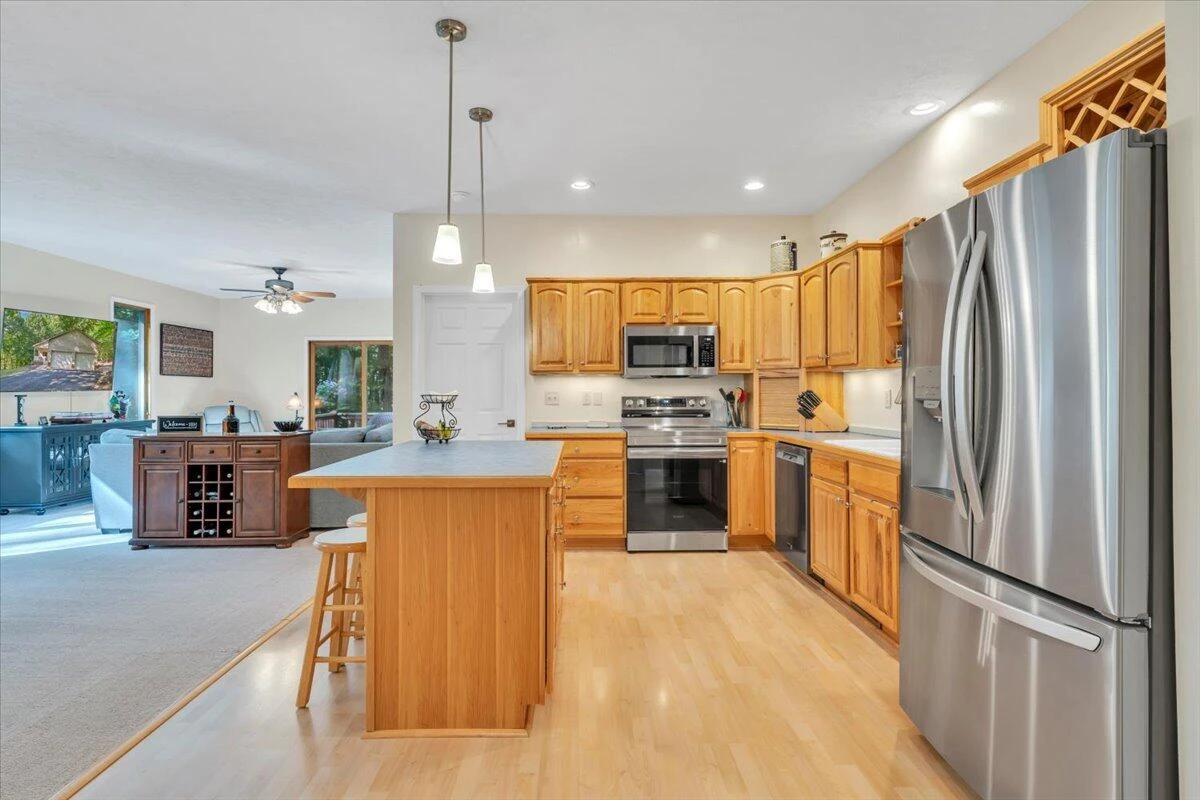 109 Creeden DR - Photo 12
