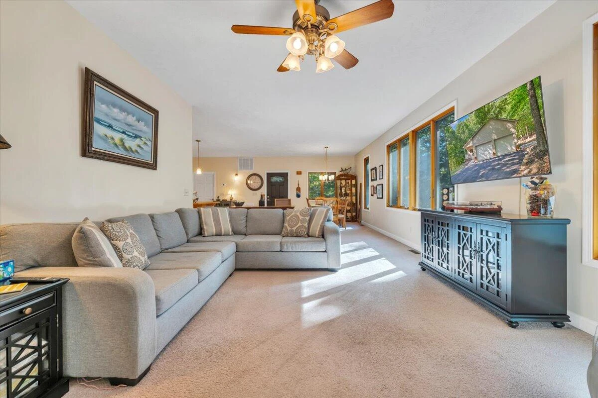 109 Creeden DR - Photo 17