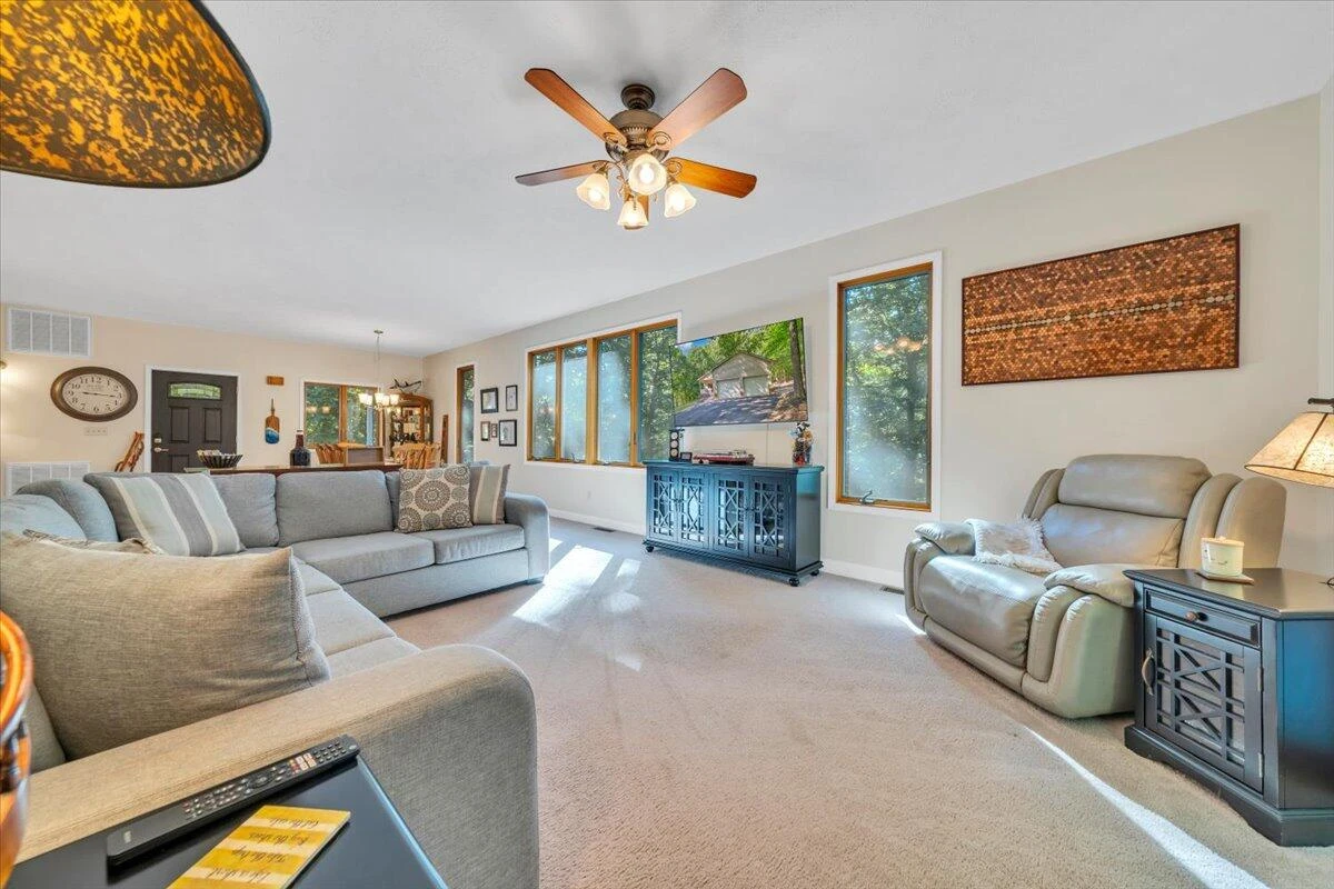 109 Creeden DR - Photo 18