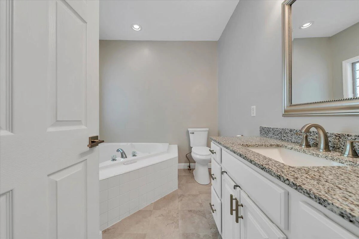 109 Creeden DR - Photo 22