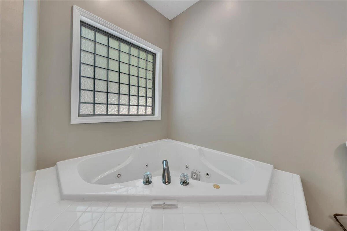 109 Creeden DR - Photo 24