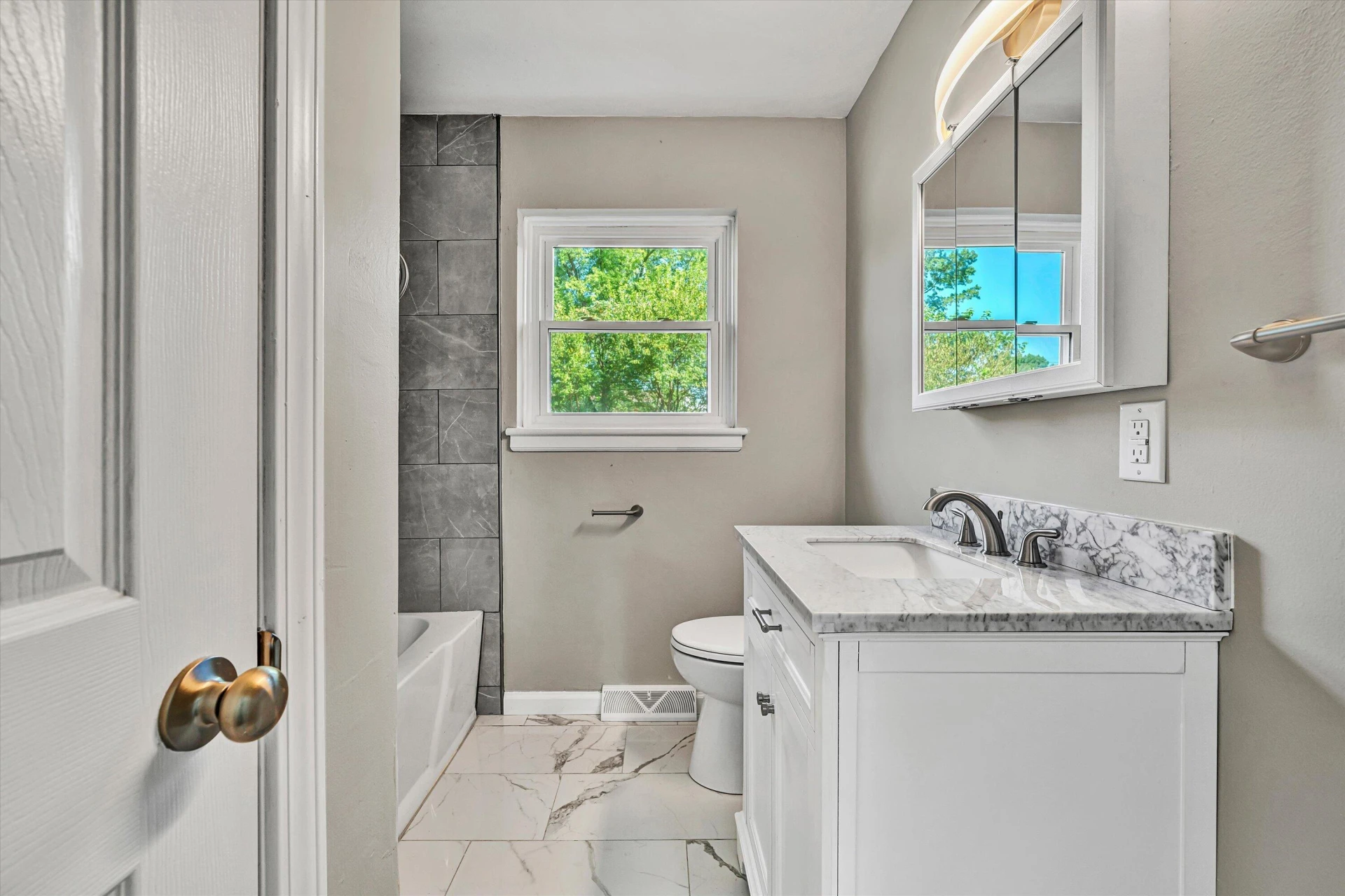 3757 Troutland AVE NW - Photo 15
