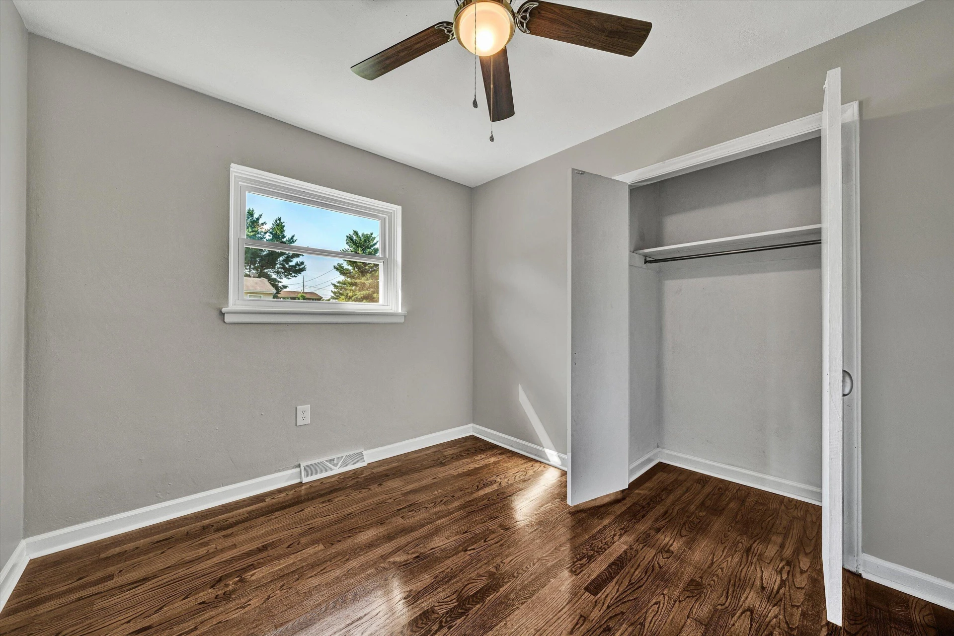 3757 Troutland AVE NW - Photo 17