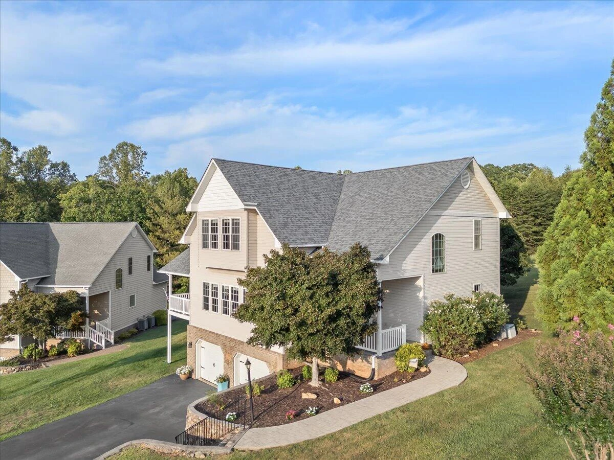 435 Lands End CIR - Photo 9