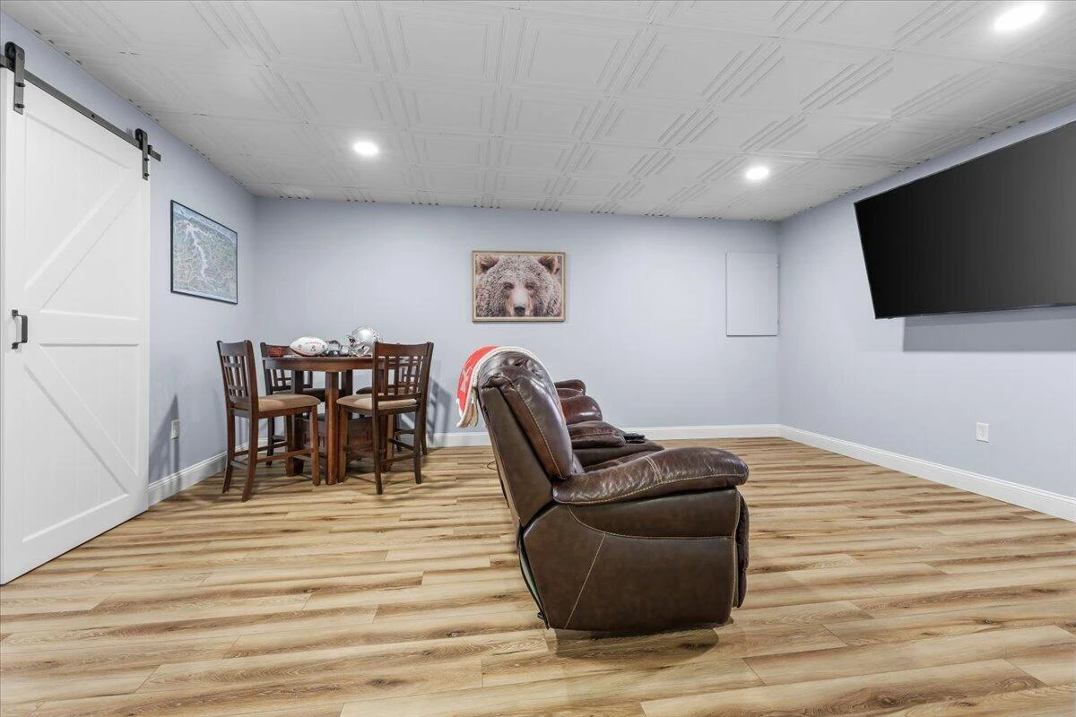435 Lands End CIR - Photo 54