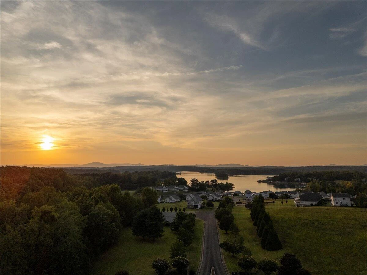 435 Lands End CIR - Photo 86