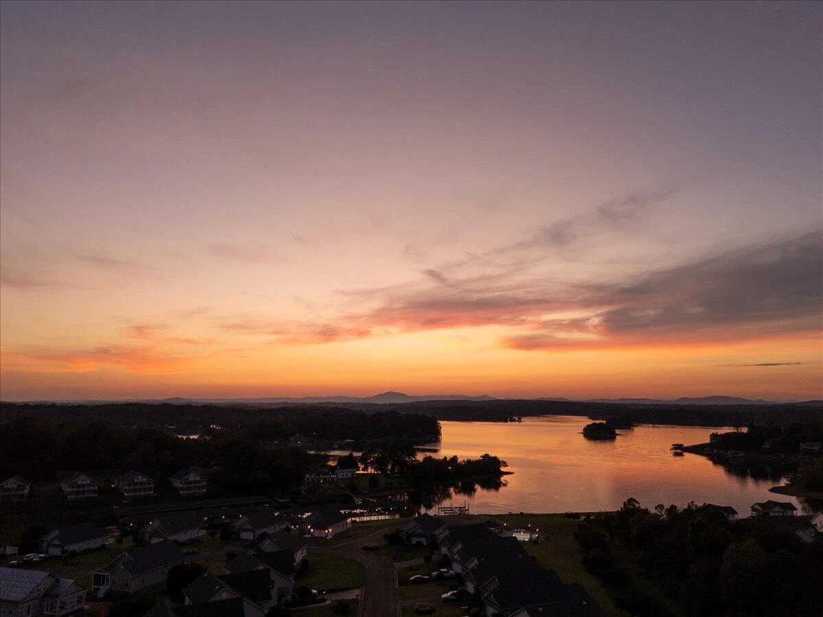 435 Lands End CIR - Photo 93
