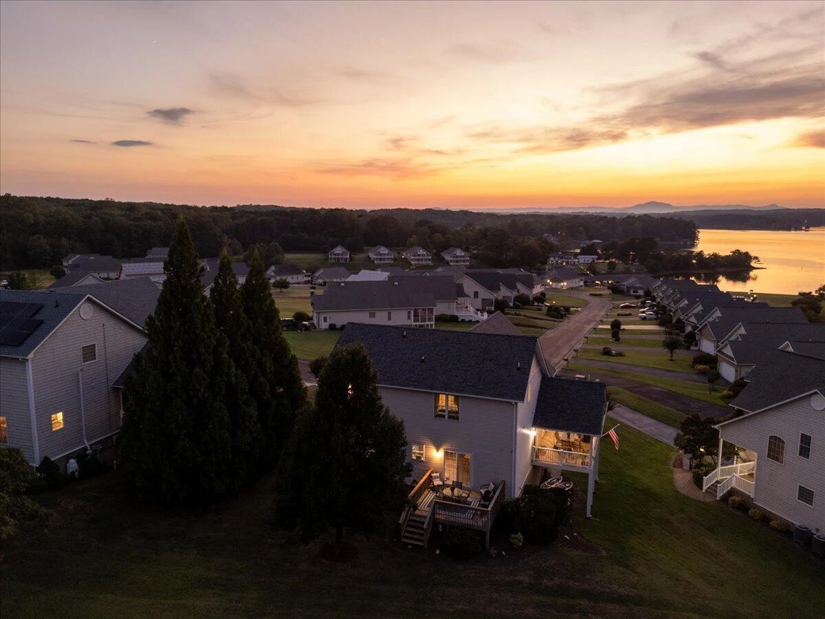 435 Lands End CIR - Photo 94